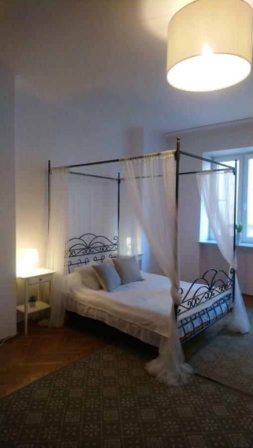 Warszawa, Centrum, Wiejska 15, Kamienica Apartment Luaran gambar